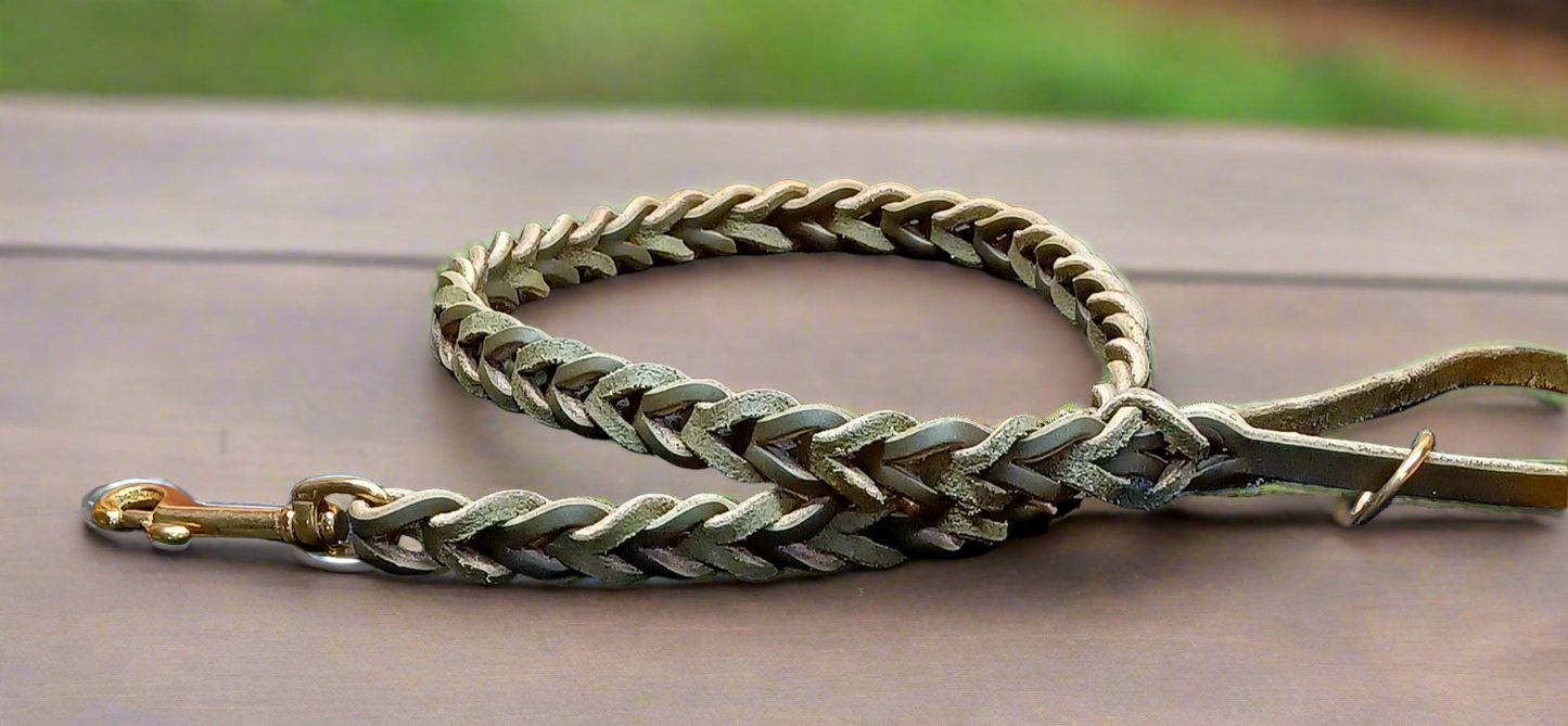 Slot braided leash
