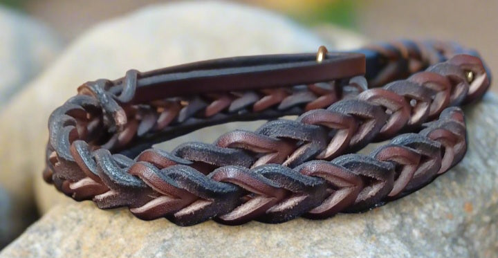 Slot braided leash